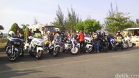 Pantauan detikOto, 35 motor gede ini mengunjungi kawasan Ulee Lheue yang menjadi salah satu lokasi wisata favorit warga Banda Aceh sekitar pukul 17.00 WIB, Selasa (8/3/2016). Agus Setyadi/detikcom.