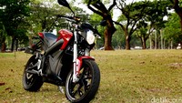 Salah satu merek motor listrik itu adalah Zero Motorcycles. Kali ini detikOto ingin mengulas tipe Zero SR.