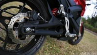 Tak hanya itu, motor ini juga ramah lingkungan mengingat tidak adanya emisi gas buang yang dihasilkan. Zero mengklaim, efisiensinya setara dengan 0,51 liter / 100 km.