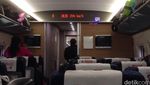 Mencoba Kereta Cepat di China, Seru!