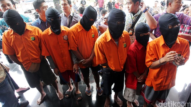 Aksi Senyap Komplotan Pencuri Kabel di Gorong-gorong Ring 1