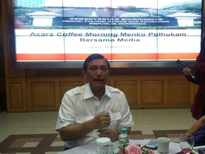 Luhut Pimpin Rapat Lanjutan Soal Kebakaran Hutan dan Lahan
