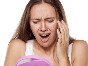 Duh, Susahnya Menghilangkan Bekas Jerawat