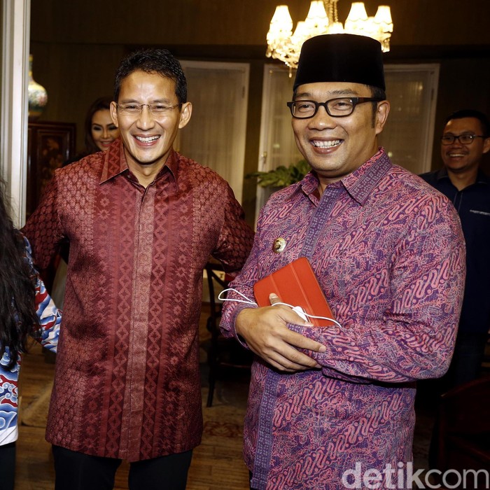 Bakal calon Gubernur DKI Jakarta Sandiaga Uno malam ini mengadakan pertemuan dengan Wali Kota Bandung Ridwan Kamil, di restoran Merah Delima di Jalan Adityawarma, Jakarta Selatan, Sabtu (12/03/2016)