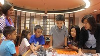 Ruang kelas didesain secara khusus untuk mendukung proses belajar-mengajar yang dapat memaksimalkan potensi anak mulai dari tingkat taman kanak-kanak hingga pendidikan menengah atas.