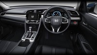 Interior Civic. Beberapa waktu lalu Direktur Pemasaran dan Layanan Purna Jual Honda Prospect Motor, Jonfis Fandy mengonfirmasi, pihaknya akan meluncurkan Civic terbaru di Indonesia pada tahun ini.