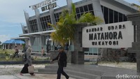 Bandara Matahora (Wakatobi-Sulawesi Tenggara). Luas terminal 1.524 meter persegi dan panjang landasan 2.000 meter x 30 meter dengan kekerasan landasan (PCN) 24 F/B/X/T yang mampu didarati pesawat terbesar yaitu ATR 72-500/600. Dana Aditiasari/detikFinance.