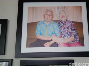 Sebelum Dimakamkan, Jenazah JS Badudu Dilepas di Kampus Unpad
