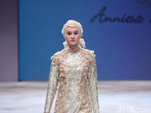 Koleksi Pearl Asia dari Anniesa Hasibuan Memesona di IFW 2016