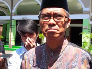 Ini Penjelasan Rektor Unpad Mengapa Kampus Dijaga Brimob