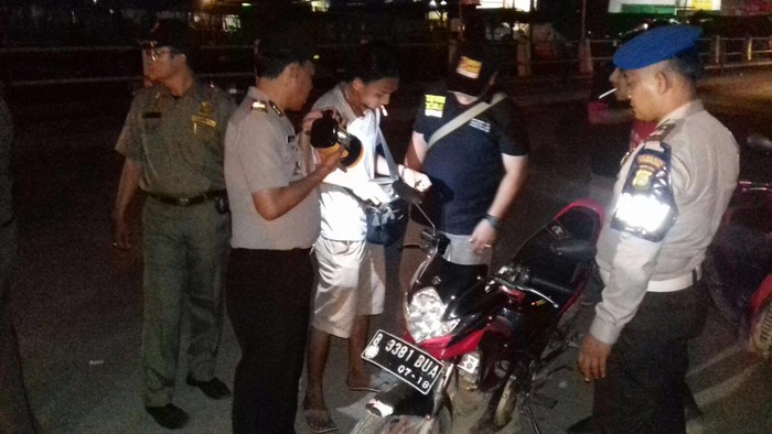 Polsek Teluk Naga Razia Miras dan Narkoba, 15 orang Diamankan