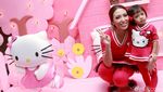 Serba Pink! Ayu Dewi Rayakan Ultah Anak dengan Tema Hello Kitty