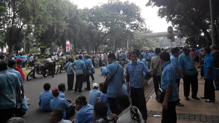 Dear Taksi, ini Alasan Masyarakat Pilih Taksi Aplikasi: Murah dan Uang Kembalian!