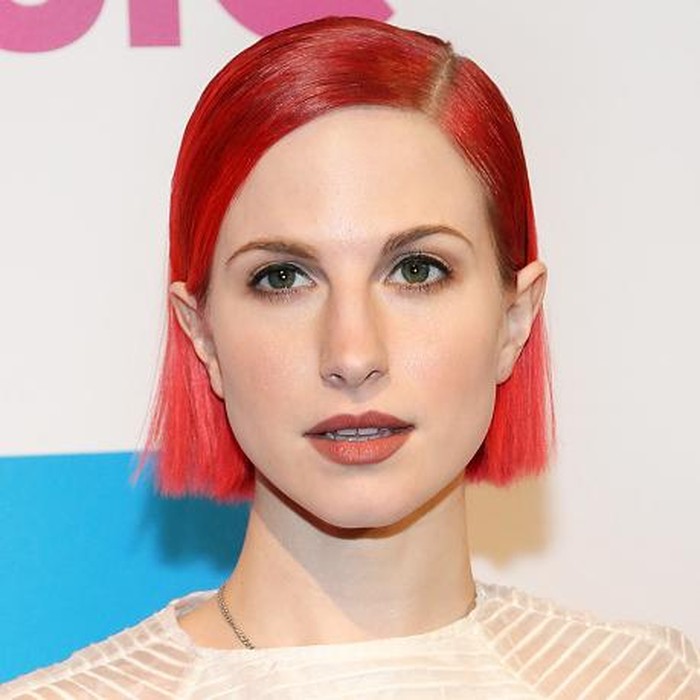 Hayley Williams Rilis Brand Cat  Rambut  dengan Warna warna 