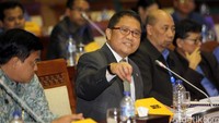 Menkominfo Rudiantara saat rapat kerja di Komplek Parlemen, Senayan, Jakarta, Senin (14/3/2016). 