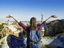 9 Destinasi Solo Traveling Internasional, Cocok Buat Perempuan