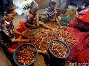 Harga Bawang dan Cabai Merah Melonjak Tinggi di Maret