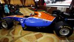 Ini Replika Mobil Balap F1 Rio Haryanto