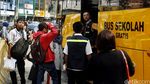 Sopir Angkutan Mogok, Bus Sekolah Angkut Penumpang