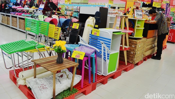 Cuci Gudang Furnitur di Transmart Carrefour