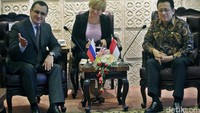 Kunjungan tersebut membahas hubungan bilateral antara Indonesia dan Rusia.