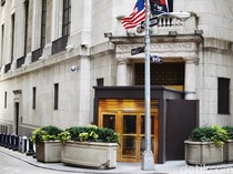 Bunga The Fed Naik, Wall Street Turun