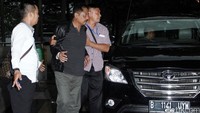 Rombongan yang membawa Budi, tiba di halaman kantor KPK, Jl Rasuna Said, Jaksel, Selasa (15/3/2016) sore pukul 16.20 WIB.