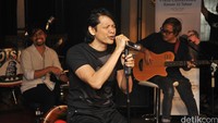 Konser ulang tahun GIGI bertajuk Konser 22 Tahun GIGI Berkarya itu akan digelar pada 22 Maret mendatang di Trans TV pukul 22.00 WIB. Pool/Noel/detikFoto.