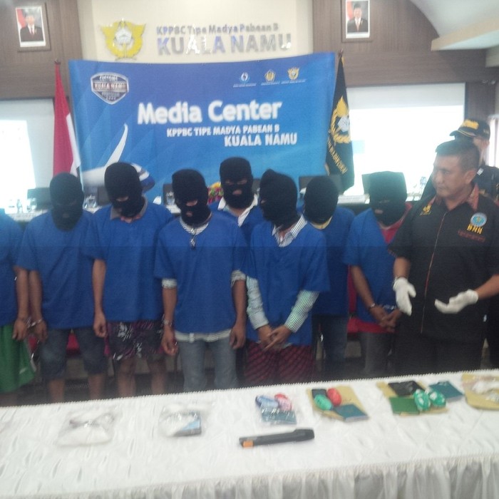 3 WN Malaysia dan 7 WNI Tepergok Simpan Sabu di Celana Dalam dan Anus