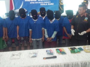 3 WN Malaysia dan 7 WNI Tepergok Simpan Sabu di Celana Dalam dan Anus