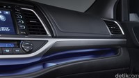 Desain dashboard dengan sentuhan warna yang menarik. Foto: Toyota USA