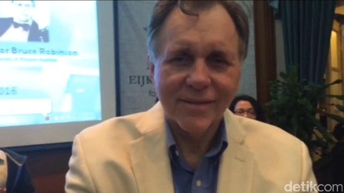 Ilmuwan Peraih Nobel Gunakan Bakteri Tukak Lambung untuk Menangkal Penyakit