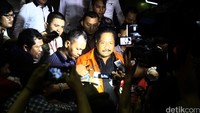 Budi Supriyanto ditetapkan sebagai tersangka dalam kasus dugaan suap penggiringan proyek pembangunan jalan di Kementerian Pekerjaan Umum dan Perumahan Rakyat pada 2 Maret 2016. Budi diduga menerima suap sebesar SGD 305.000 dari Direktur PT Windu Tunggal Utama Abdul Khoir.