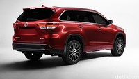 Menurut Toyota, dengan transmisi delapan percepatan, performa dan efisiensi bahan bakar lebih maksimal. Namun sayangnya, Toyota belum membeberkan spesifikasi teknis lebih detail sampai debutnya di New York Auto Show nanti. Foto: Toyota USA
