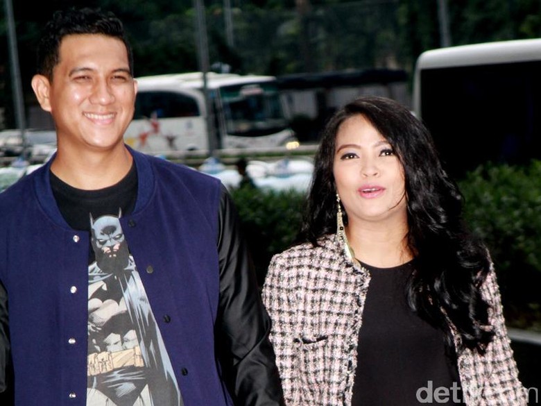 Karanada Medina Tanarda, Nama Putri Pertama Tantri Kotak dan Arda Naff Karanada Medina Tanarda, Nama Putri Pertama Tantri Kotak dan Arda Naff