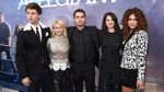 Shailene Woodley dan Theo James Serasi di Premiere Allegiant