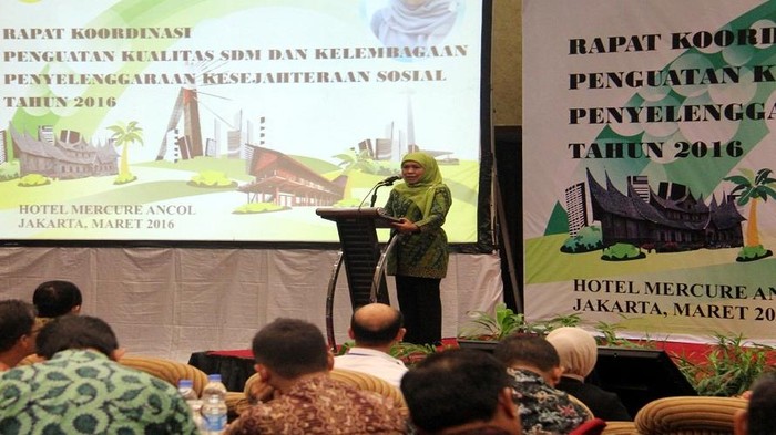 Mensos Targetkan Penerima Program Keluarga Harapan Capai 6 juta di 2016