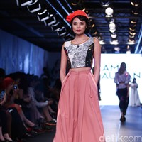 Rama Dauhan Plaza Indonesia Fashion Week 2016 at Plaza Indonesia. Thamrin. Jakarta. [Foto: Mohammad Abduh/Wolipop]
