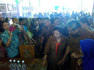 Dikunjungi Rombongan Tour de Java, Warga Jepara: Kami Rindu Pak SBY