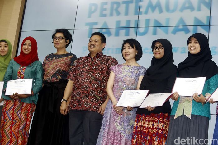 niaga cimb penerima beasiswa 2016 Penerima Pertemuan Tahunan Niaga Beasiswa Unggulan CIMB