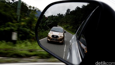 Pesona Alam Minang Pikat Peserta Datsun Risers Expedition