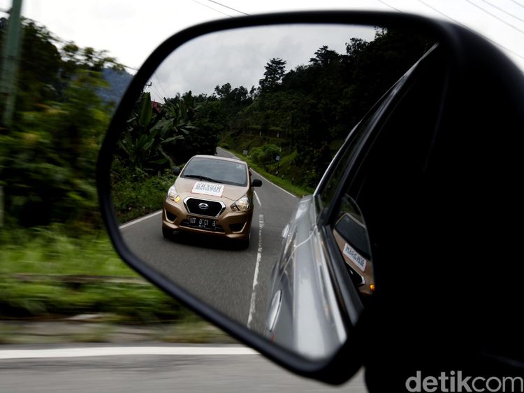 Pesona Alam Minang Pikat Peserta Datsun Risers Expedition