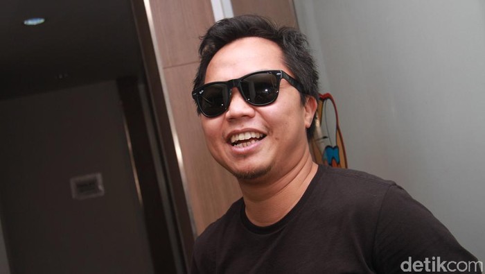 Sandhy Sondoro
