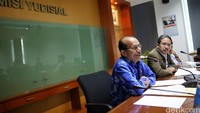 Kabid Rekrutmen Hakim mengatakan, calon-calon yang telah lolos administrasi ini akan mengikuti seleksi kualitas dan pembuatan makalah pada tanggal 28-29 Maret 2016 di Balitbang Diklat Kumdil Mahkamah Agung, Mega Mendung, Bogor.