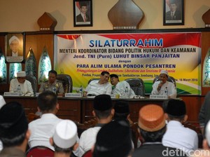 Temui Kiai NU di Jombang, Luhut Ingatkan Ancaman ISIS di Indonesia