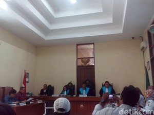 Warga Kalijodo Akhirnya Gugat Penggusuran ke PTUN