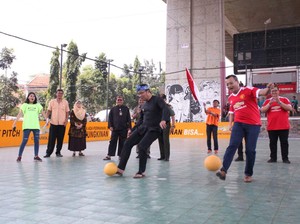Chevrolet Perbarui Ulang Lapangan Futsal Kolong Jembatan Pasupati