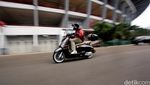 Sensasi Menunggangi Skuter Peugeot Django