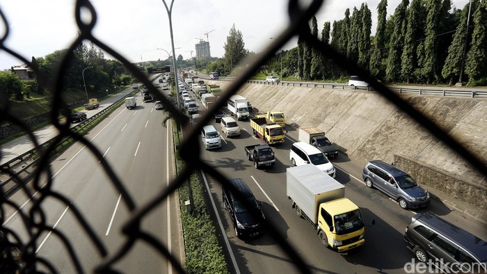 Kejagung telah mengeksekusi barang rampasan berupa Jalan Tol JORR Seksi S. Atas eksekusi itu, Kejagung kemudian menyerahkan pengelolaan tol seksi S kepada Hutama Karya.