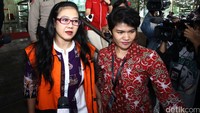 Damayanti Wisnu Putranti selesai menjalani pemeriksaan di Gedung KPK untuk menjalani pemeriksaan, Rabu (16/03/2016).